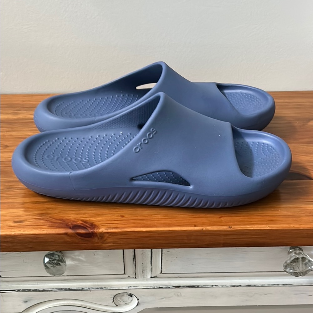 CROCS mellow slides size 12 blue GUC